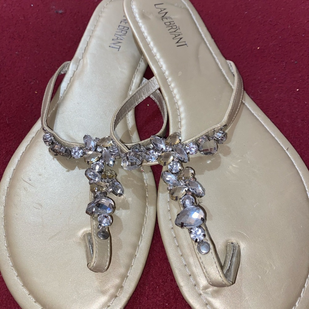 Hold sandals